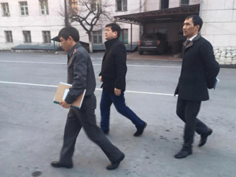 Омбудсмен Кубат Оторбаев требует от Генеральной прокуратуры тщательного расследования по беспорядкам на митинге 25 марта