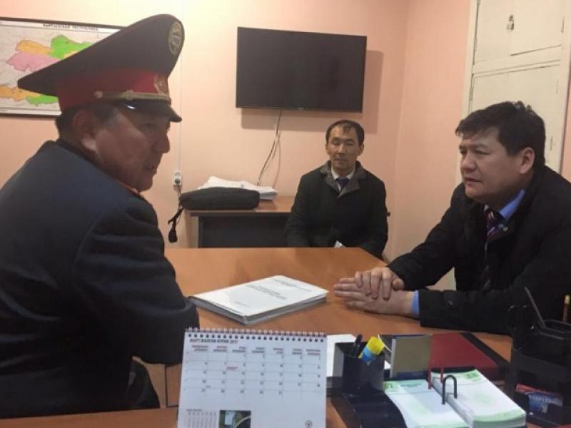 Омбудсмен Кубат Оторбаев требует от Генеральной прокуратуры тщательного расследования по беспорядкам на митинге 25 марта