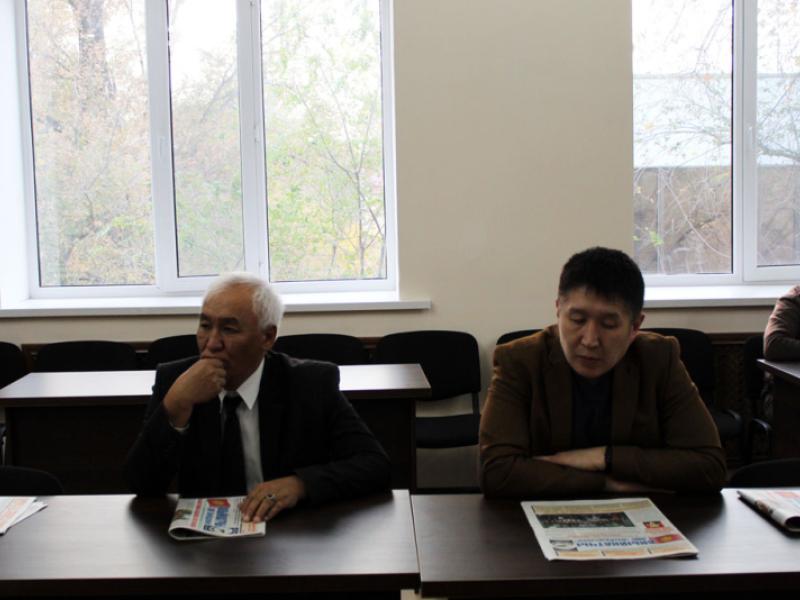Кыргызстандын Акыйкатчысы ММК кызматкерлерин кесиптик майрамы менен куттуктады