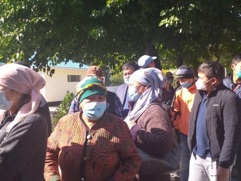 КР Акыйкатчы аппаратынын кызматкерлери парламенттик шайлоонун жүрүшүнө мониторинг жүргүзүп жатышат