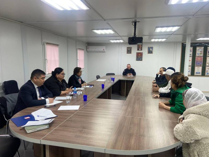 Заместитель Акыйкатчы Айчурок Назаралиева встретилась с мигрантами в Москве