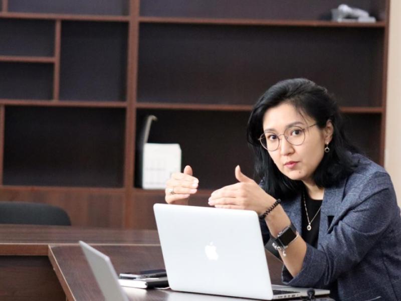 Акыйкатчы Атыр Абдрахматова укук коргоо органдары жана укук коргоо уюмдары менен Кыргызстандагы журналисттерди жана ЖМКларды колдоого байланышкан маселелерди талкуулады