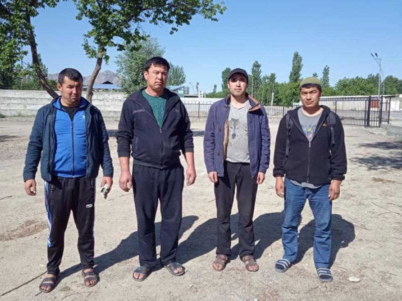 Кыргызтандын аймагында токтотулган тажик жарандарынын милиция кызматкерлерине жана жарандарга доосу жок