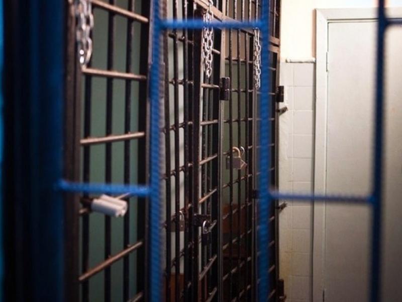 Акыйкатчы институтунун кызматкерлери Ысык-Ата районунун жана Токмок шаарынын убактылуу кармоочу жайларын текшеришти