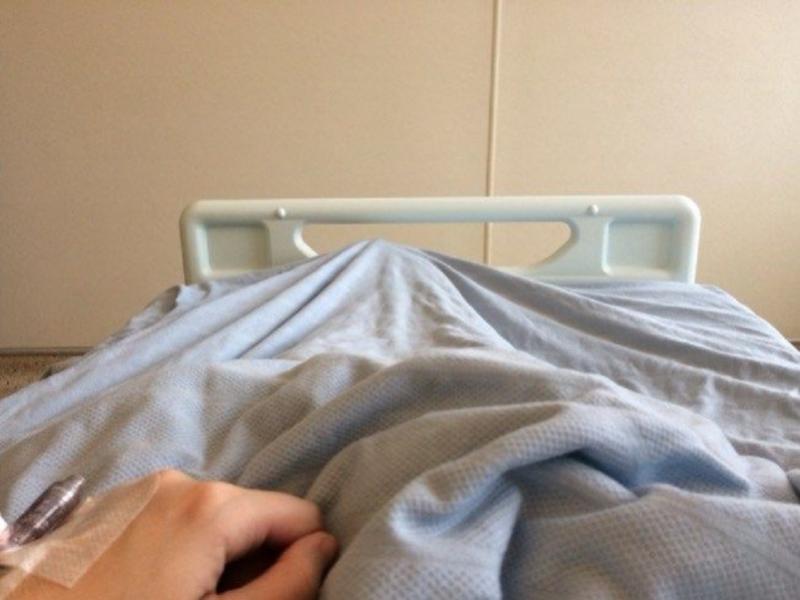 Акыйкатчы Джамиля Джаманбаева посетила в больнице женщину, которую изувечил бывший муж