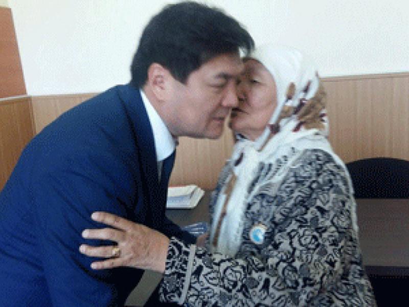 Омбудсмен Кубат Оторбаев провел прием граждан в Ошской области