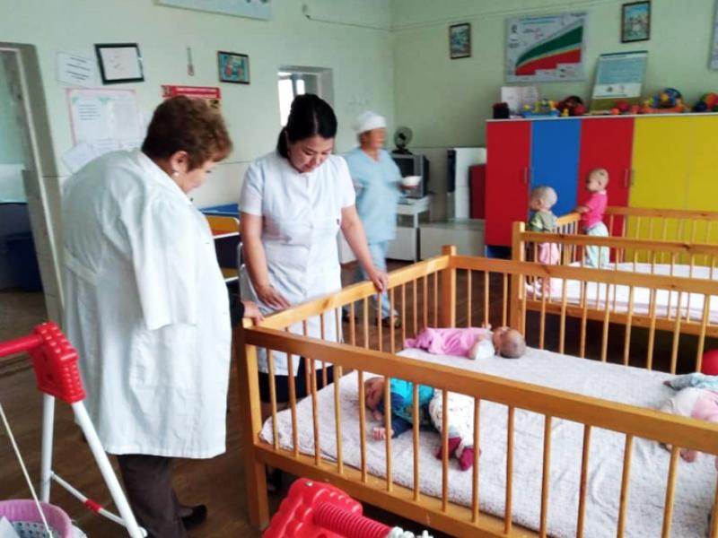 КР Акыйкатчынын орун басары өлкөнүн түштүгүндөгү балдар интернаттарда жана жабык мекемелерде балдардын укуктарынын сакталышын текшерди