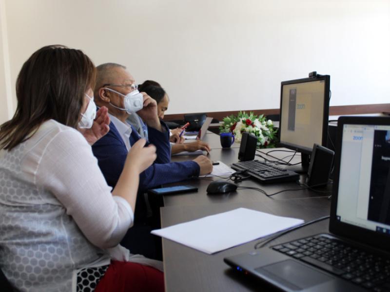 КР Акыйкатчысы (Омбудсмени)  жарандардын турак жайларын мамлекеттик керектөөлөр үчүн алып коюу маселелерине арналган эл аралык онлайн иш чарага катышты)