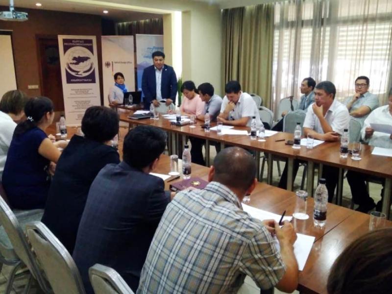 Бишкекте жактоочуларга катаал мамиленин жана кыйноонун курмандыктарын коргоо өзгөчөлүктөрү жана укуктук механизмдери окутулду