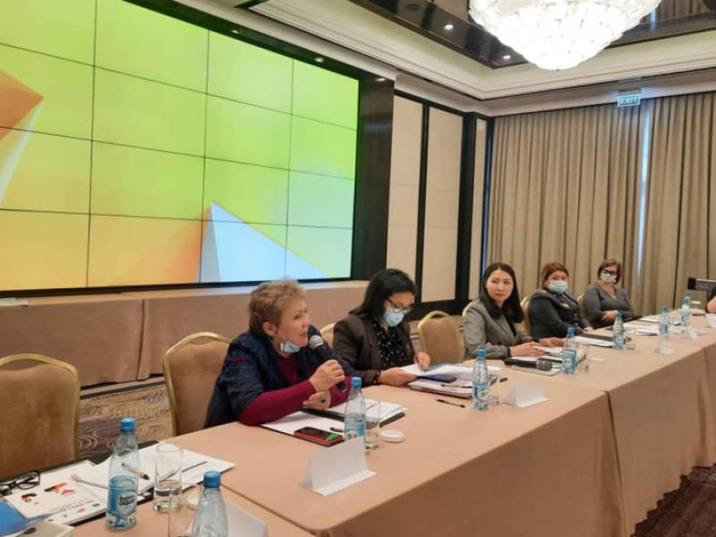 Бишкекте “Жетим балдарды жана ата-энесинин камкордугусуз калган балдарды интернаттан кийинки коштоо” аталыштагы тегерек стол болуп өттү 