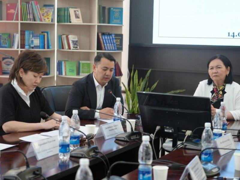 Акыйкатчы: Жаштар укуктук мамлекет курууга кызыкдар