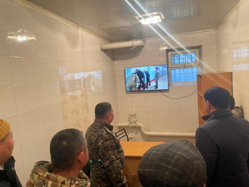 Акыйкатчы Жамиля Жаманбаева Бишкектеги Тергөө абагына барды