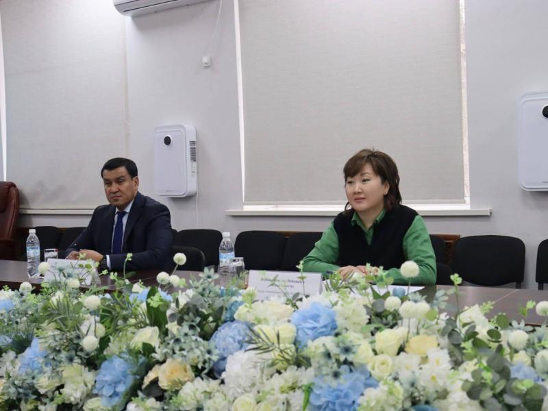 Франциянын Кыргызстандагы элчиси Акыйкатчы Институтунун кеңсесине келди