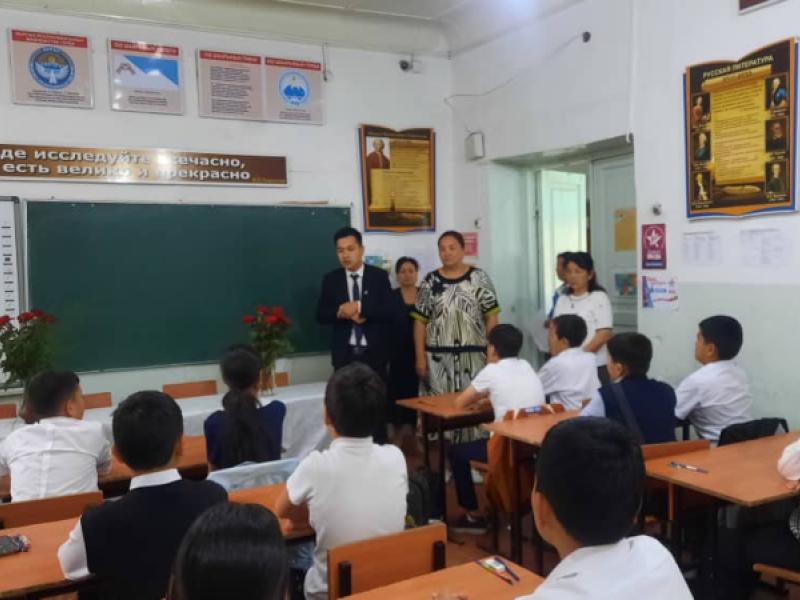 Акыйкатчы Институту мектептерде өтүп жаткан кыргыз тили боюнча көчүрүү сынагынын жүрүшүнө мониторинг жүргүзүүдө