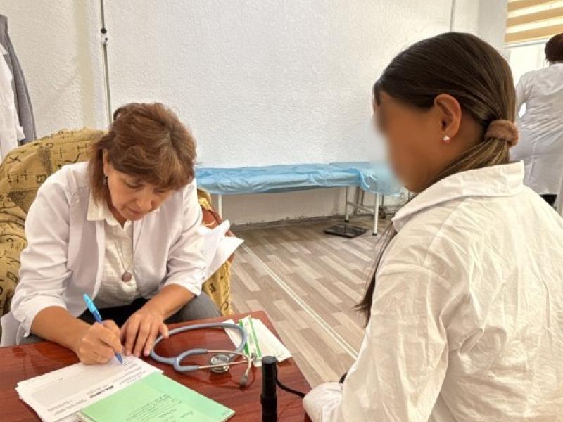Акыйкатчы Чүй облусундагы балдар үйүнө барды: интернаттын аймагы тосулган эмес, дарыгер жок жана балдар социалдык жөлөкпул алышпайт 