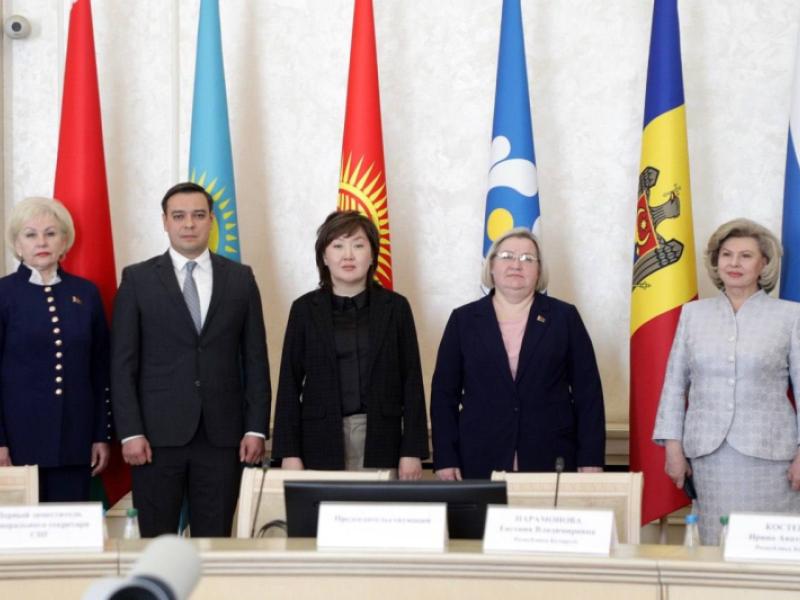 Акыйкатчы КМШнын Адам укуктары боюнча комиссиясынын VI жыйынына катышууда