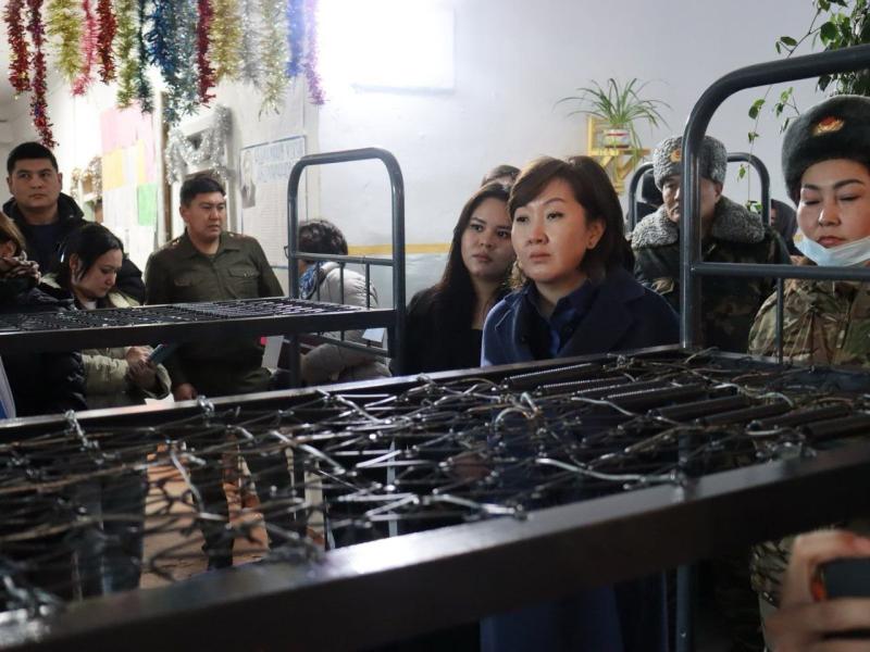 Акыйкатчы проверила условия содержания женщин в тюрьме