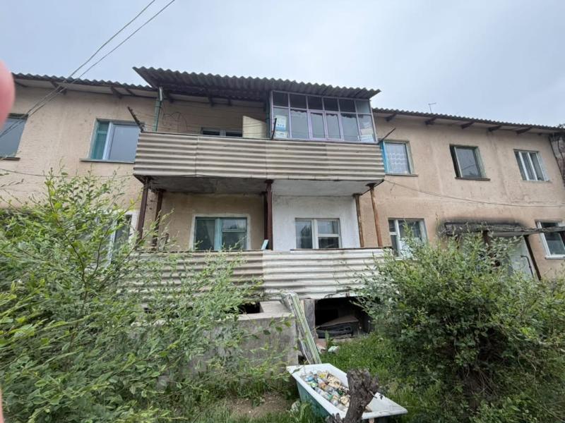 В Искре подвал многоквартирного дома затоплен канализационными водами. Акыйкатчы призвала принять срочные меры