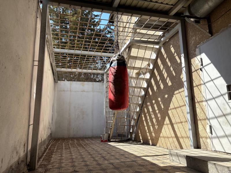 Джаманбаева:  Применение принудительных мер не должно сопровождаться унижением человеческого достоинства или жестоким обращением