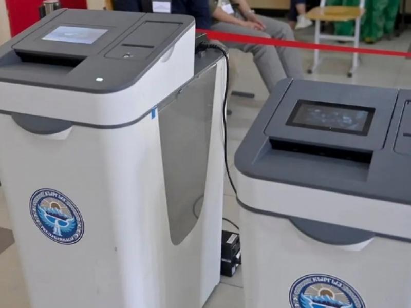 Сотрудники института Акыйкатчы проводят мониторинг выборов депутата Жогорку Кенеша 