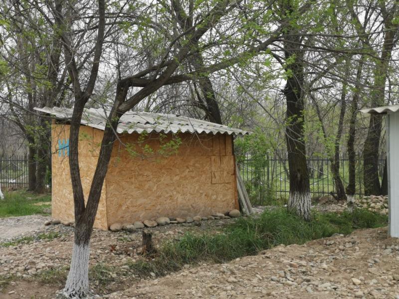 Институт Акыйкатчы выявил ряд серьезных недостатков в условиях проживания учащихся в двух школах-интернатах Таласа