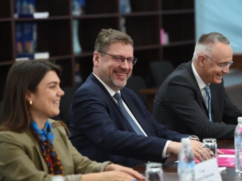 Спецпредставитель Евросоюза в ЦА посетил Институт Омбудсмена