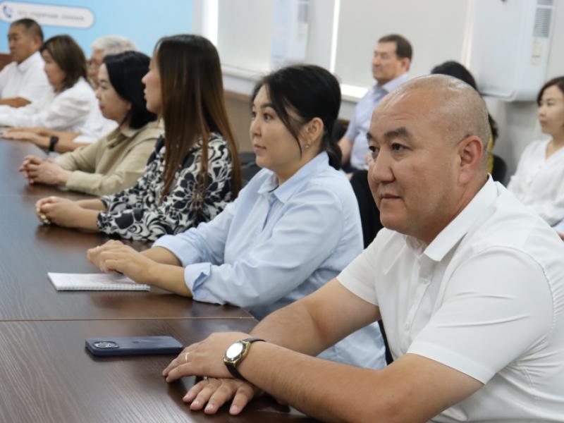 В Институте Акыйкатчы провели лекцию по недопущению конфликта интересов при выполнении должностных обязанностей
