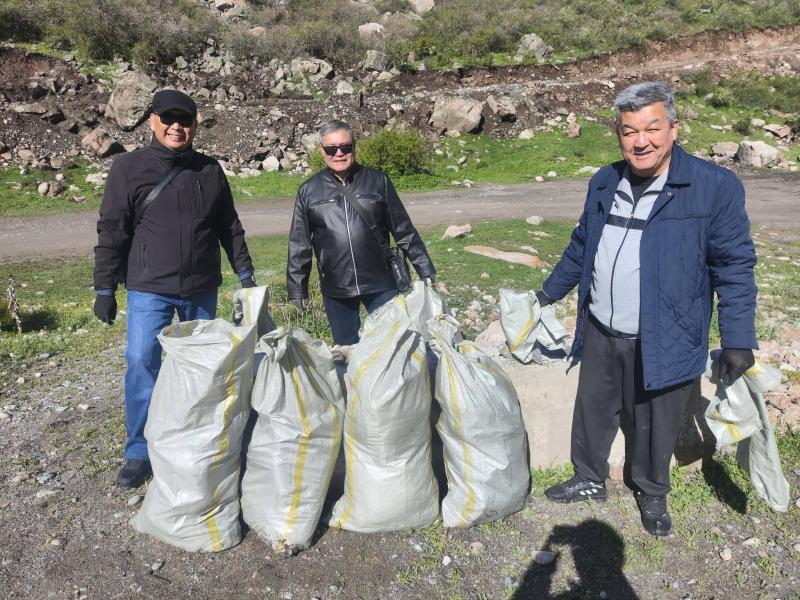 Сотрудники Института Акыйкатчы  приняли участие в общереспубликанском субботнике 