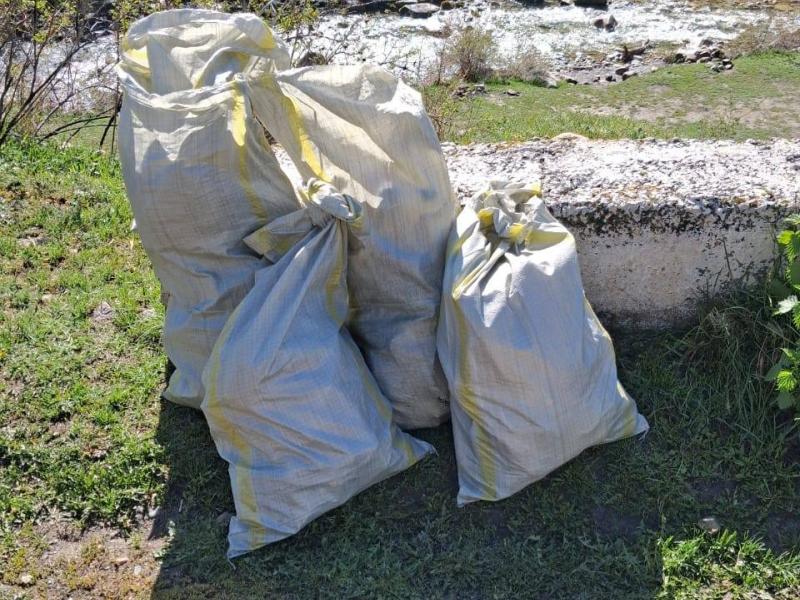 Сотрудники Института Акыйкатчы  приняли участие в общереспубликанском субботнике 