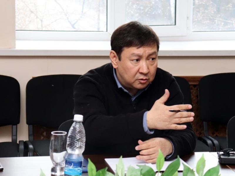 Акыйкатчы Атыр Абдрахматова укук коргоо органдары жана укук коргоо уюмдары менен Кыргызстандагы журналисттерди жана ЖМКларды колдоого байланышкан маселелерди талкуулады