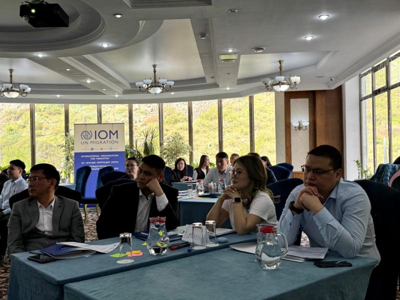 Акыйкатчы Институтунун кызматкерлери эмгек мигранттарынын укуктарын коргоо жаатында билимин жогорулатышты