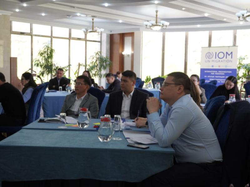 Акыйкатчы Институтунун кызматкерлери эмгек мигранттарынын укуктарын коргоо жаатында билимин жогорулатышты