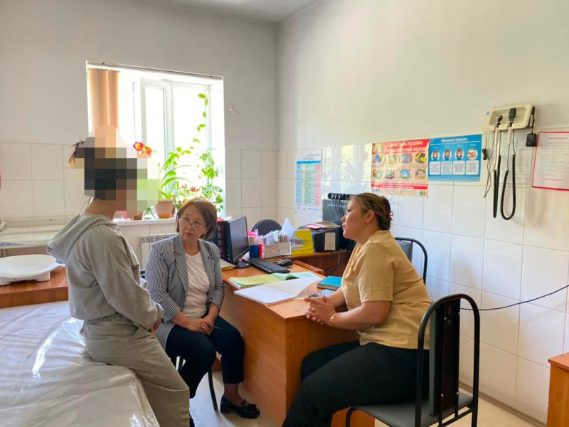 Жительница г. Ош Э. Б,. 2003 гр. повздорившая с фармацевтом аптеки  была доставлена патрульной милицией в отделение милиции г. Ош