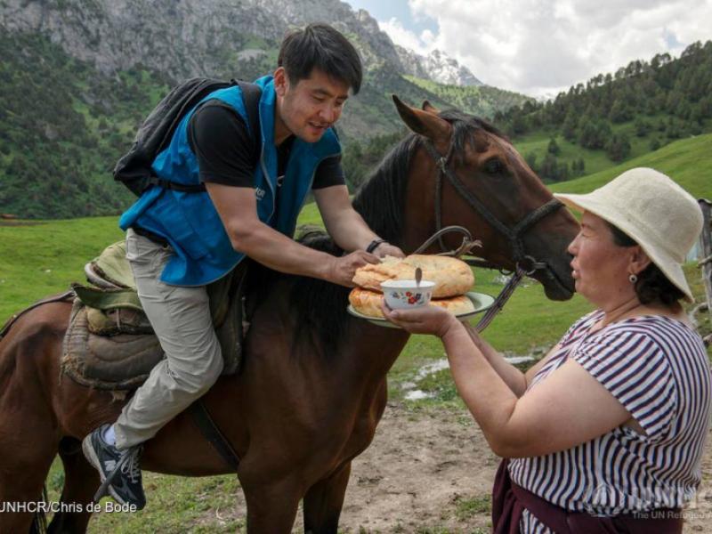 Кыргызстандык адам укуктары боюнча юрист Азизбек Ашуров (Azizbek Ashurov)  Нансен сыйлыгынын (Nansen Refugee Award) лауреаты болду