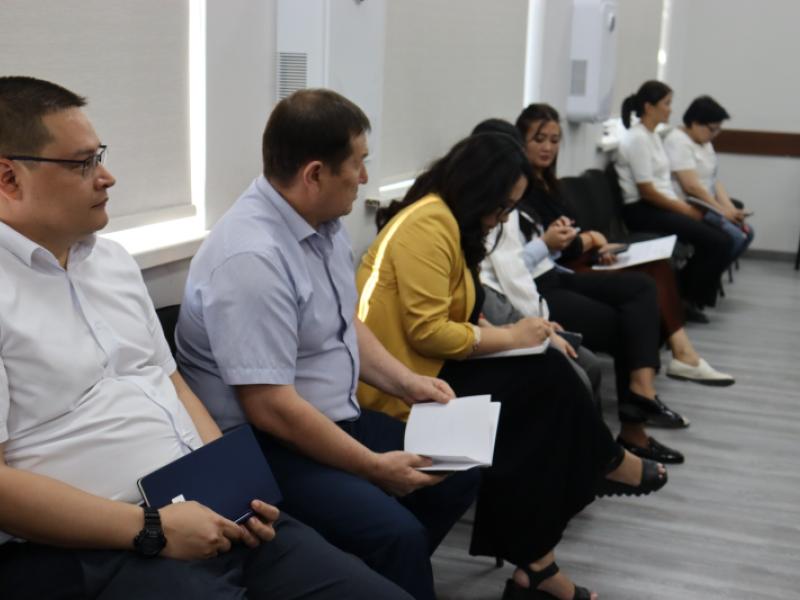 В Институте Акыйкатчы провели лекцию по недопущению конфликта интересов при выполнении должностных обязанностей