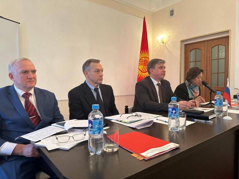 Заместитель Акыйкатчы Айчурок Назаралиева встретилась с мигрантами в Москве