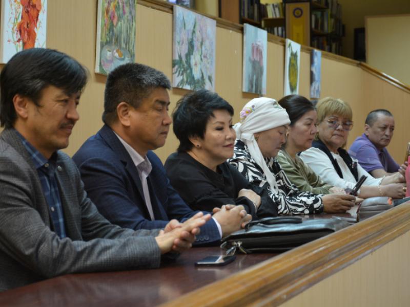 Акыйкатчы Екатеринбург шаарында эмгектенип жүргөн мекендештер менен жолукту 