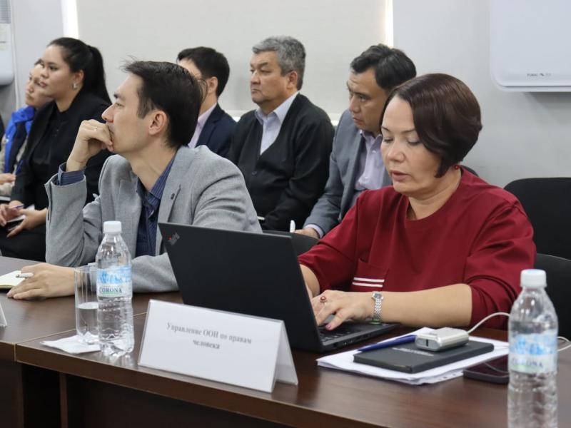 Джамиля Джаманбаева встретилась с представителями гражданского общества