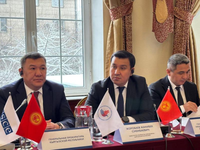 Адам укуктарын коргоонун эл аралык күнү. Кыргызстанда кыйноолордун алдын алуу системасын күчөтүү чаралары талкууланды