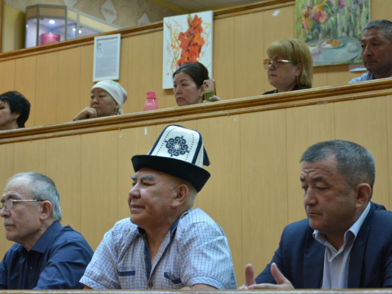 Акыйкатчы Екатеринбург шаарында эмгектенип жүргөн мекендештер менен жолукту 