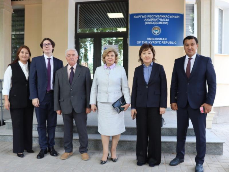 Жамиля Жаманбаева менен Татьяна Москалькова мигранттардын укугун коргоо жаатында кызматташтыкты күчөтөт