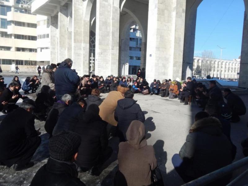 Митинг-реквием в честь памяти Шералы Назаркулова