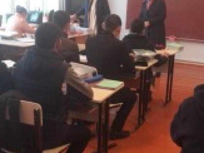 Бакай Ата районундагы Чалдовар мектеп-интернатындагы жолугушуу