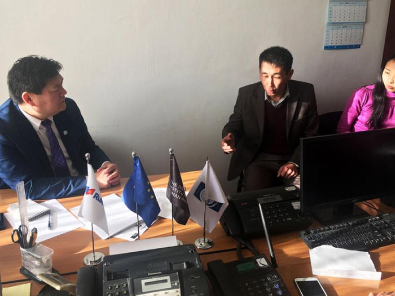 Кубат Оторбаев встретился с кайрылманами, проживающими в Баткенской области