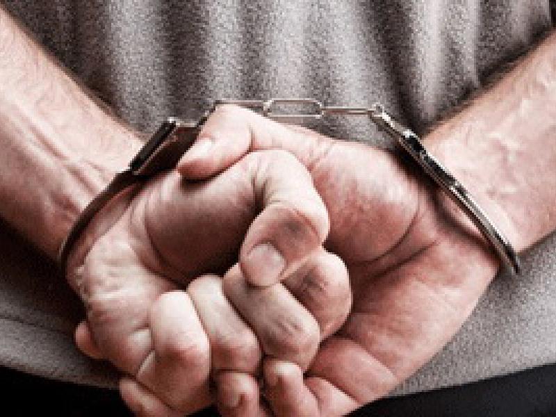 Институт Омбудсмена КР: пытки возле здания Правительства КР