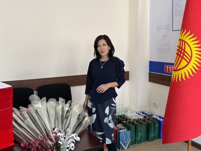 Акыйкатчы Джамиля Джаманбаева поздравляет журналистов с Днем информации и печати