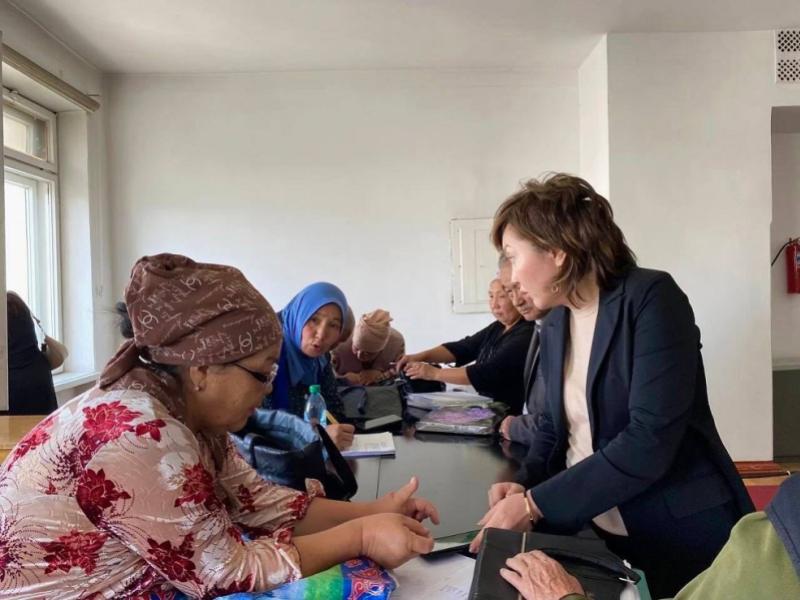 Akyikatchi Dzhamilia Dzhamanbaeva met with residents of Osh region