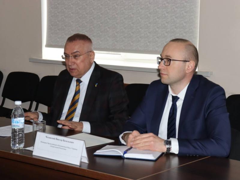 Омбудсмен и посол Украины в Кыргызстане провели встречу