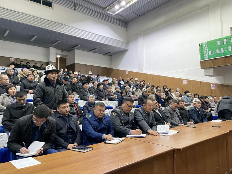 Джамиля Джаманбаева Талас областынын калкы менен жолугушту  