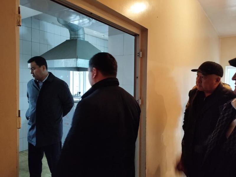 Жанибек Жоробаев  посетил СИЗО-5 в Оше